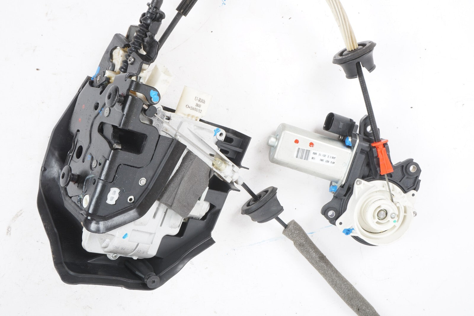11-17 AUDI A8L FRONT RIGHT PASSENGER SIDE DOOR LOCK ACTUATOR & ASSIST MOTOR OEM