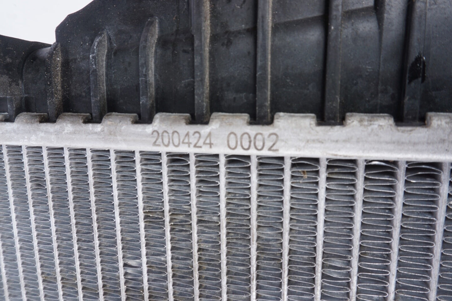 2011-2018 Porsche Cayenne 3.6 ENGINE COOLING RADIATOR