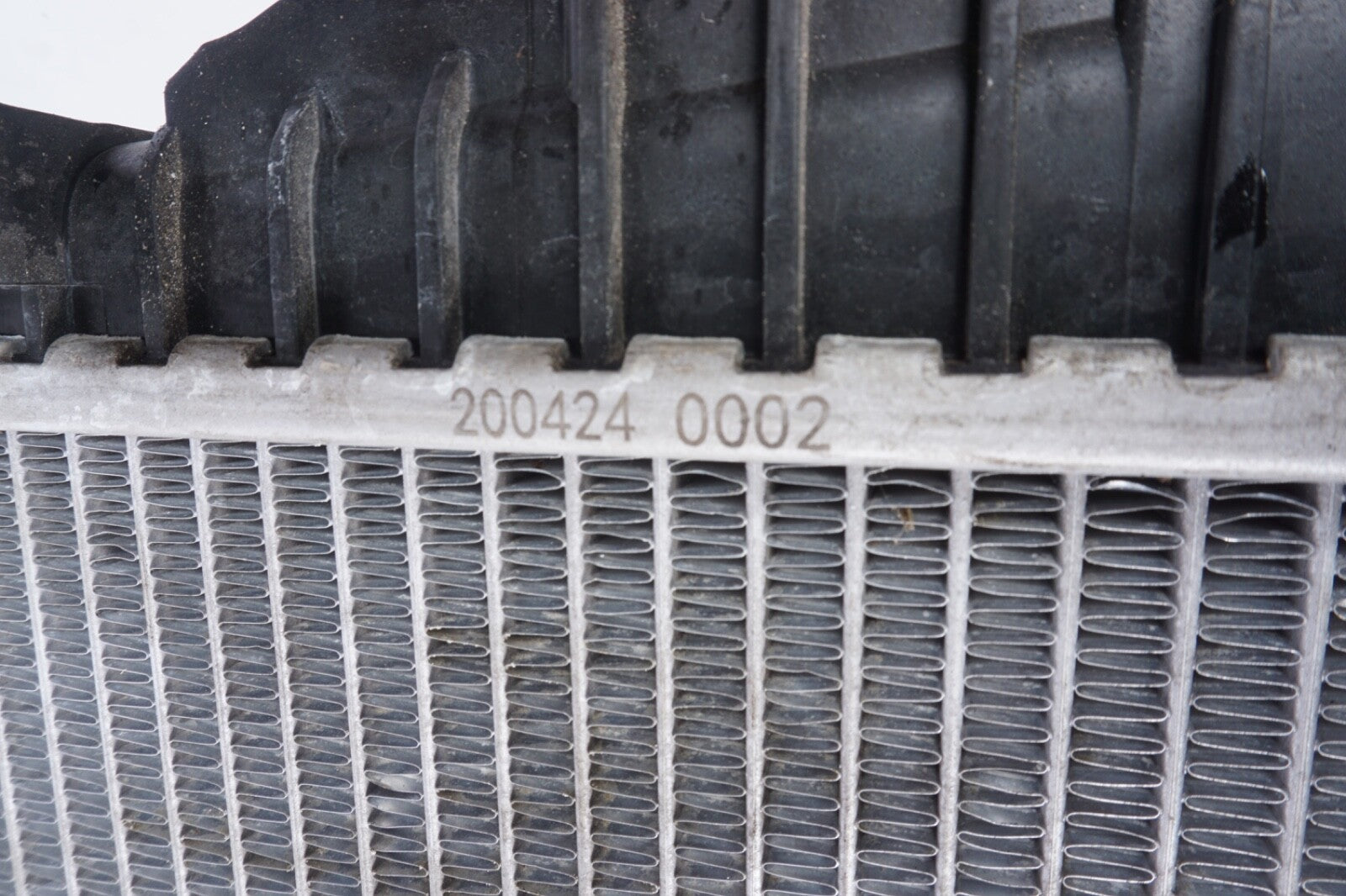 2011-2018 Porsche Cayenne 3.6 ENGINE COOLING RADIATOR