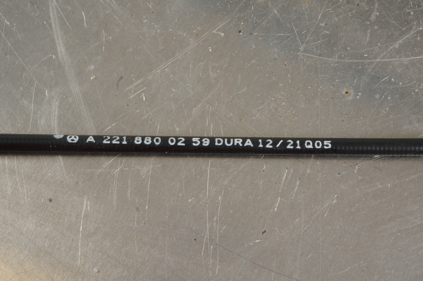 07-13 MERCEDES W221 S550 HOOD RELEASE HANDLE W/ CABLE 2218800259 OEM