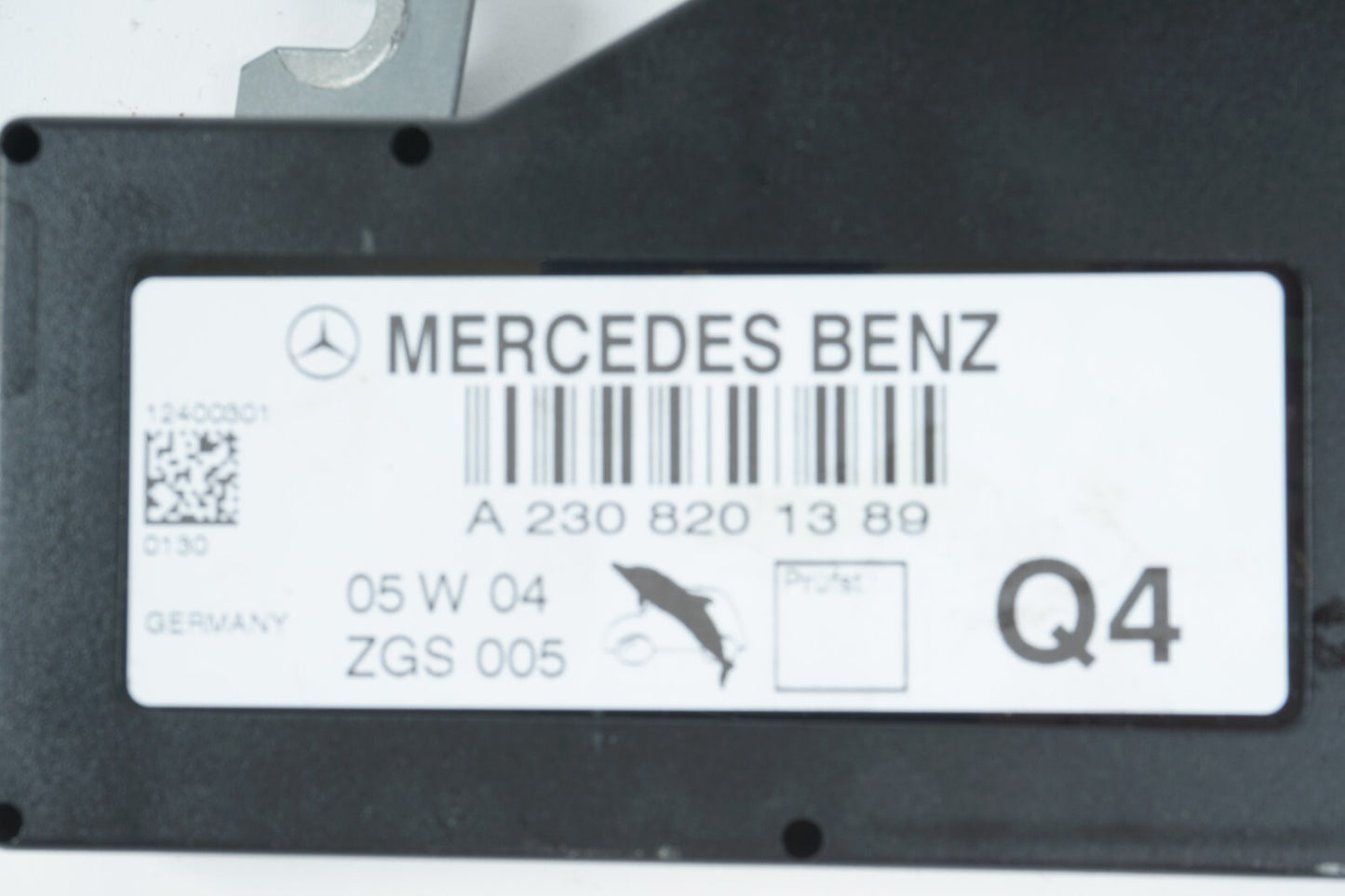 2003 - 2008 Mercedes SL500 R230 Front Right Antenna Amplifier AMP Module OEM