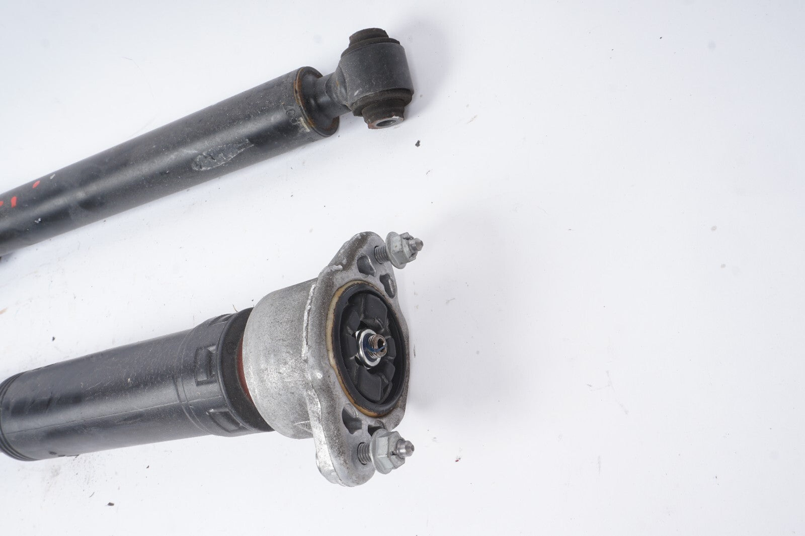 11-17 Mercedes E350 E550 Convertible Rear Shock Strut Absorber Lh & Rh OEM