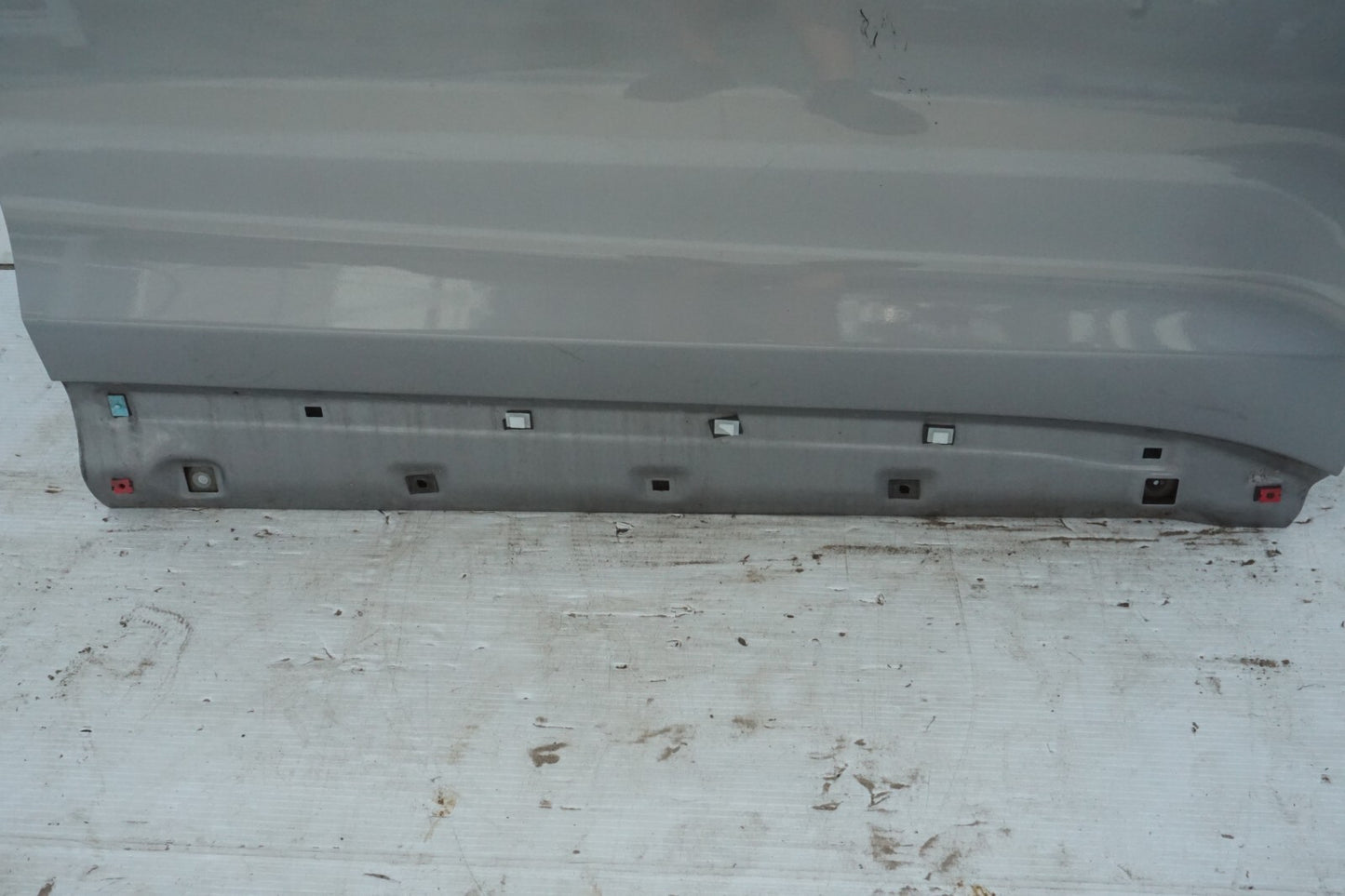 2013-2018 HYUNDAI SANTA FE FRONT RIGHT PASSENGER SIDE DOOR SHELL OEM