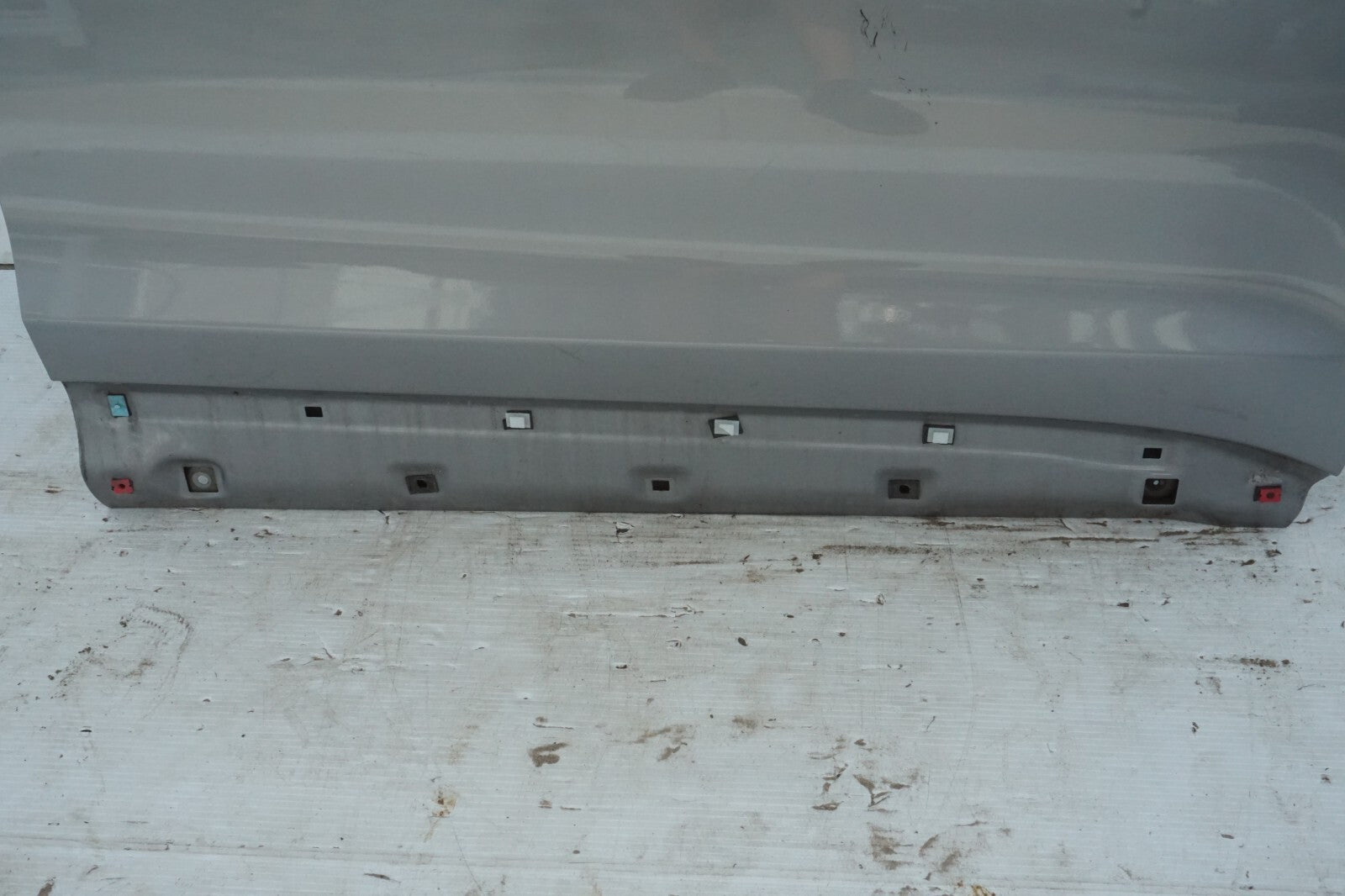 2013-2018 HYUNDAI SANTA FE FRONT RIGHT PASSENGER SIDE DOOR SHELL OEM