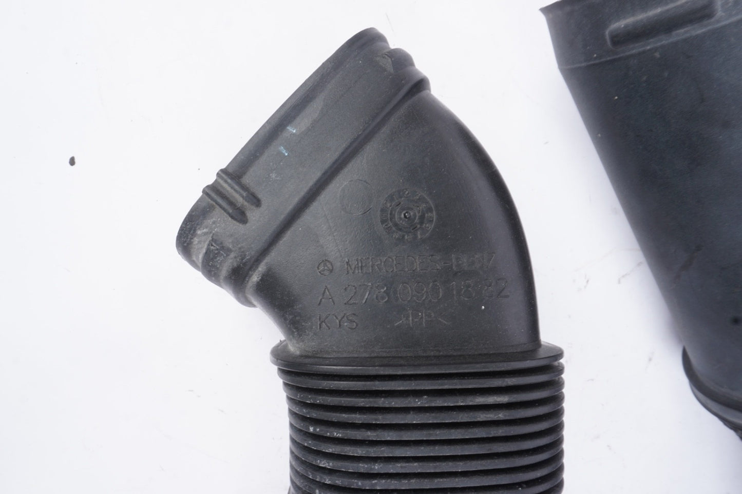 2012 - 13  W221 MERCEDES BENZ S550 AIR INTAKE HOSE DUCT LINE LEFT AND RIGHT PAIR