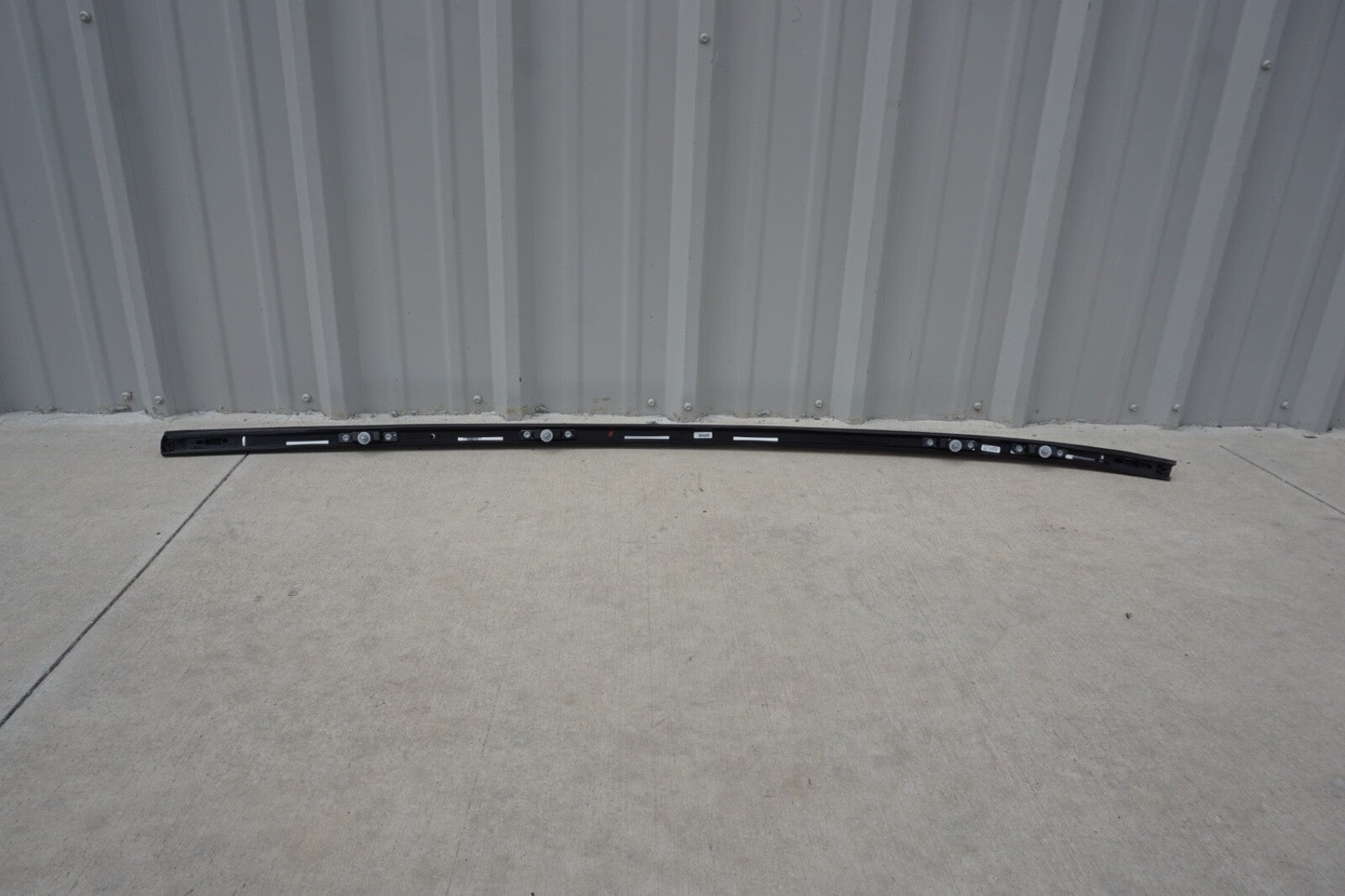 2015-2020 MERCEDES GLA250 X156 ROOF LEFT RAIL RACK LUGGAGE CARRIER MOLDING OEM