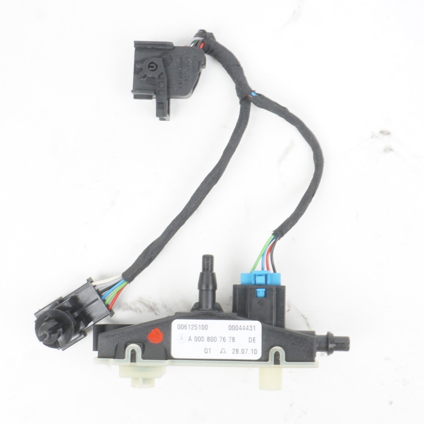 07-14 Mercedes W221 S63 AMG CL550 S550 Front Seat Control Valve 0008007678 OEM