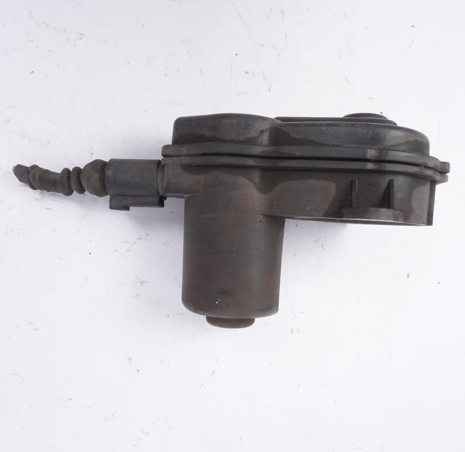 2011 - 2017 AUDI A8 Rear Brake Motor Actuator Passenger Side Right OEM