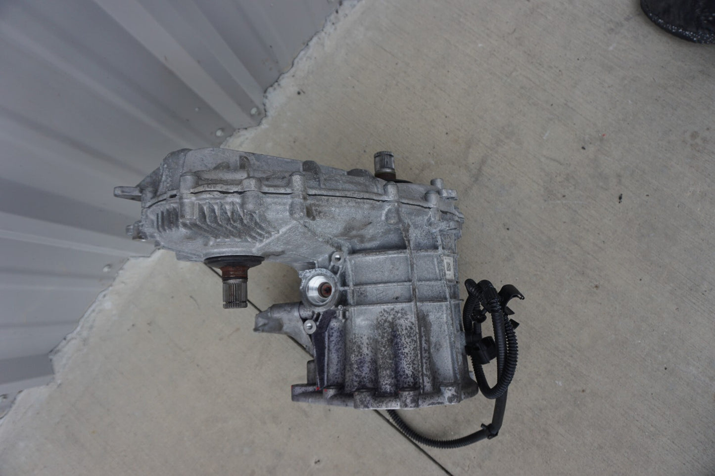 11-18 Porsche Cayenne 958 4.8l Transfer Case 958341042D   OEM