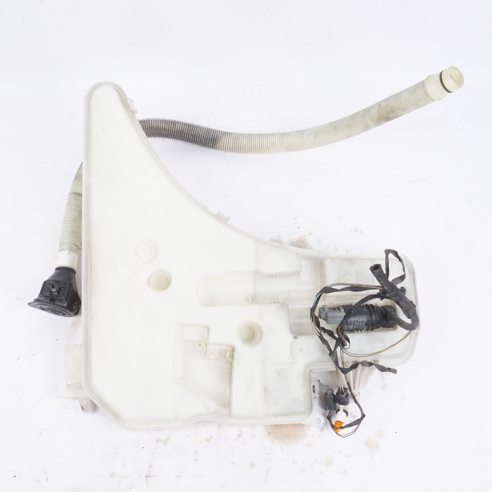 2008 - 2012 BMW 335i 335xi 328i E92 Coupe Windshield Washer Tank