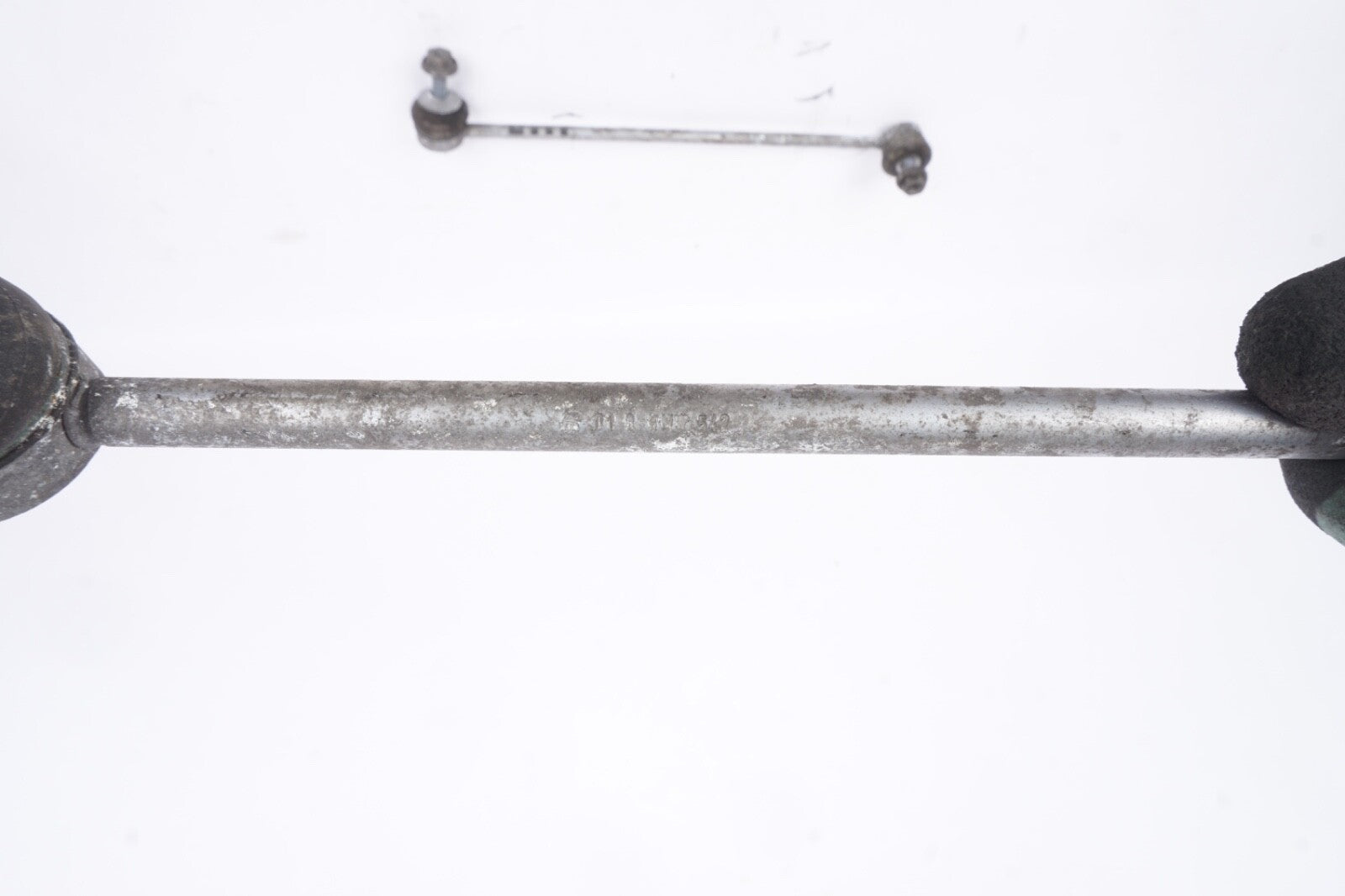 2006 - 2010  BMW 650i E63 E64 Front Sway Bar Stabilizer Link Left & Right OEM