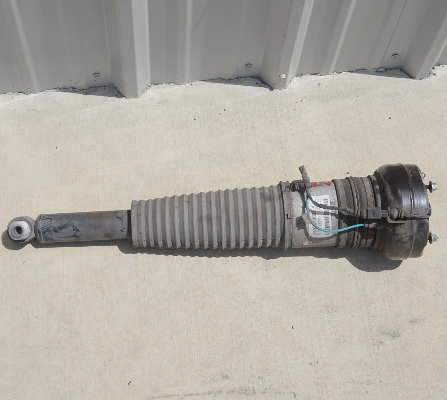 2011 - 2018 Audi A8 S8 Awd Rear Right Air Shock Strut OEM