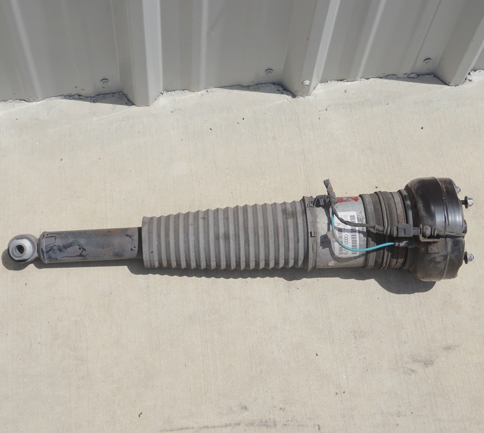 2011 - 2018 Audi A8 S8 Awd Rear Right Air Shock Strut OEM