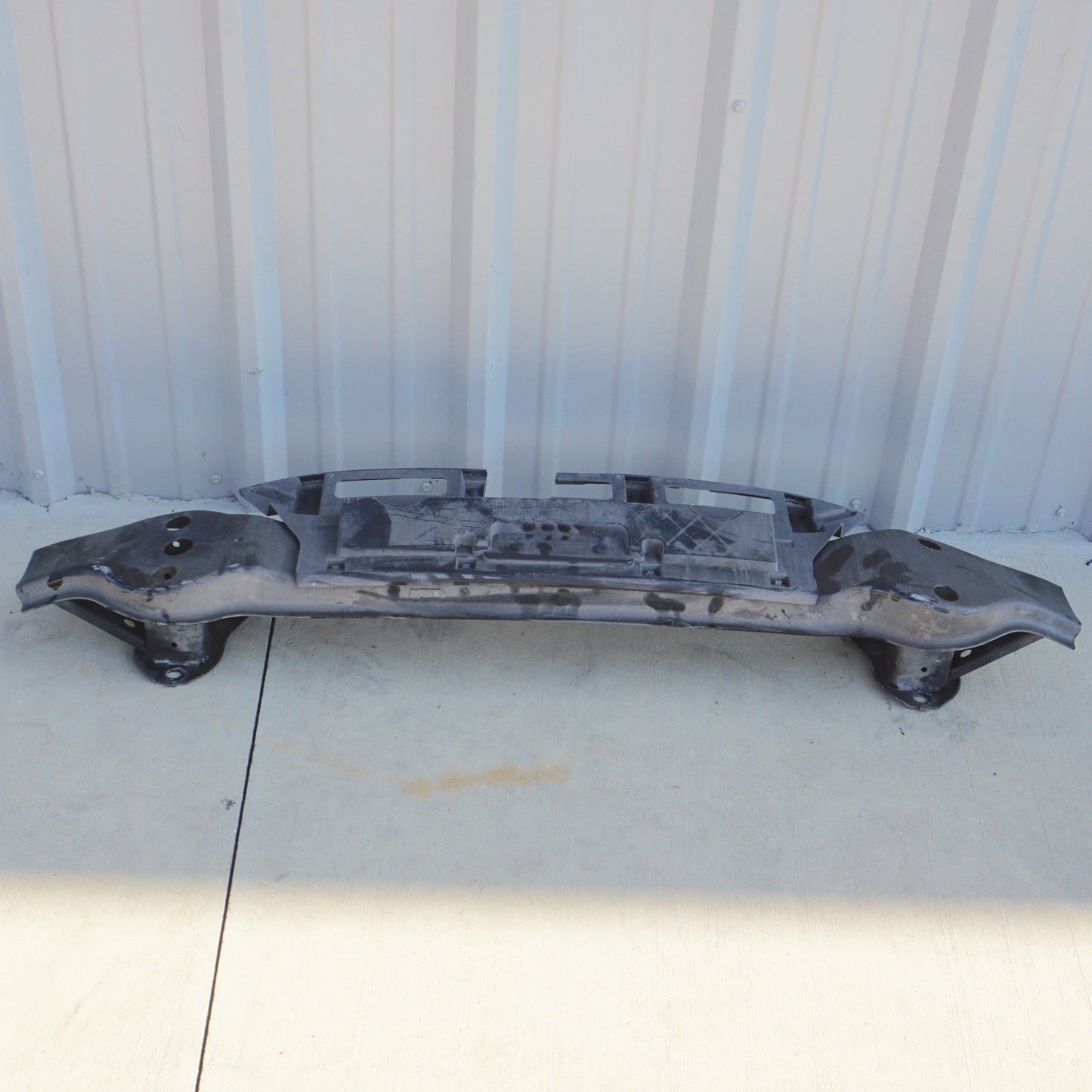 2012-2018 BMW 640I 650i F12 REAR BUMPER REINFORCEMENT IMPACT BAR OEM.