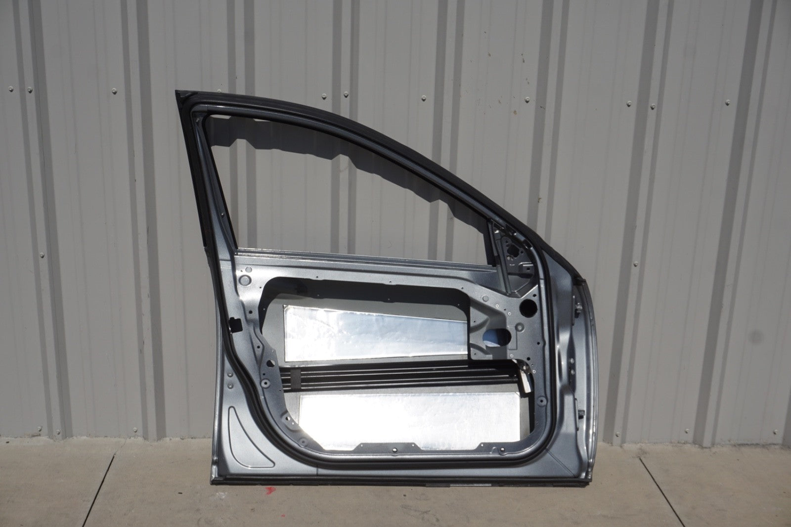2007 - 2013 MERCEDES-BENZ S550 FRONT LEFT DRIVER SIDE DOOR SHELL OEM