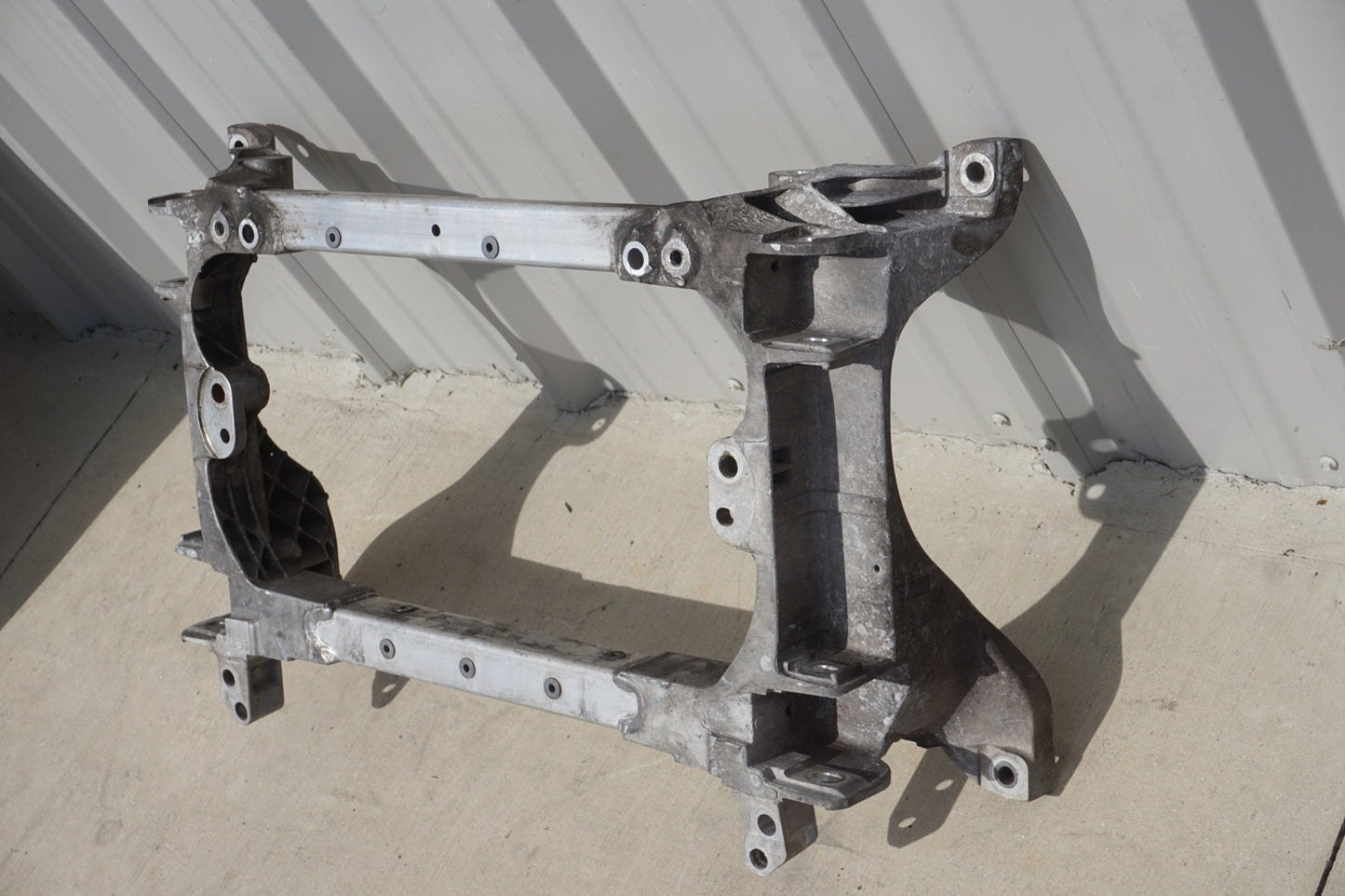 2014 - 2019 Maserati Ghibli RWD Front Suspension Subframe Crossmember OEM