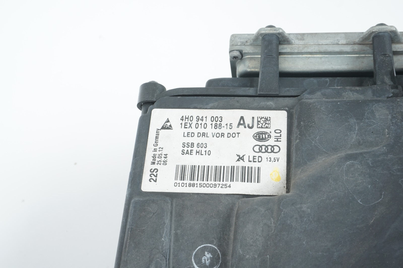 2011 - 2014 AUDI A8L LED HEADLIGHT LEFT DRIVER SIDE  4H0941003AJ  OEM