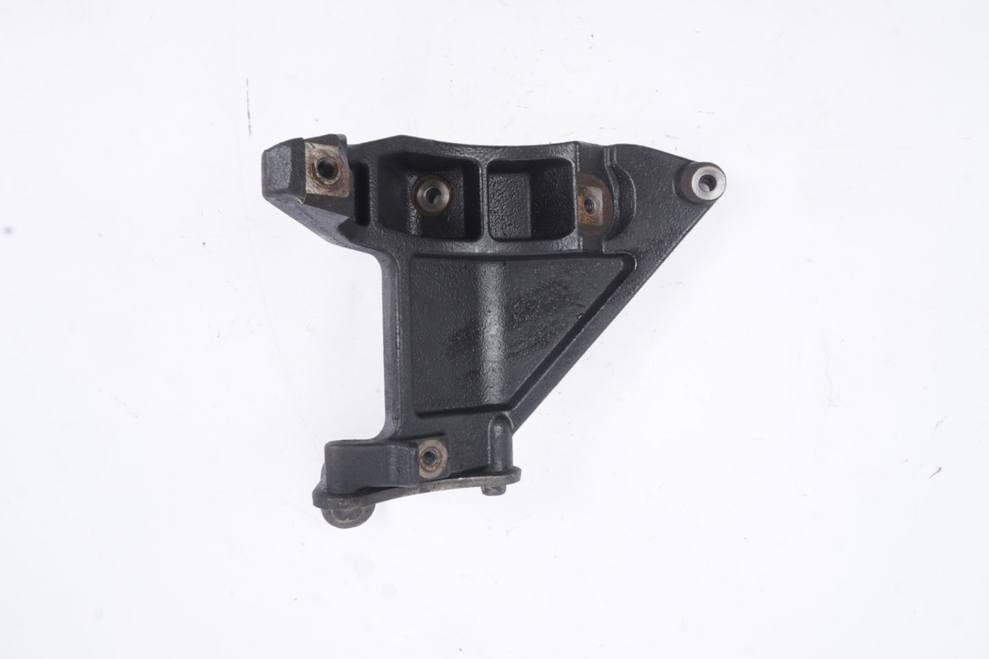 2016 - 2019 NISSAN TITAN XD OEM 5.0L DIESEL A/C FRONT BRACKET 11910EZ40A