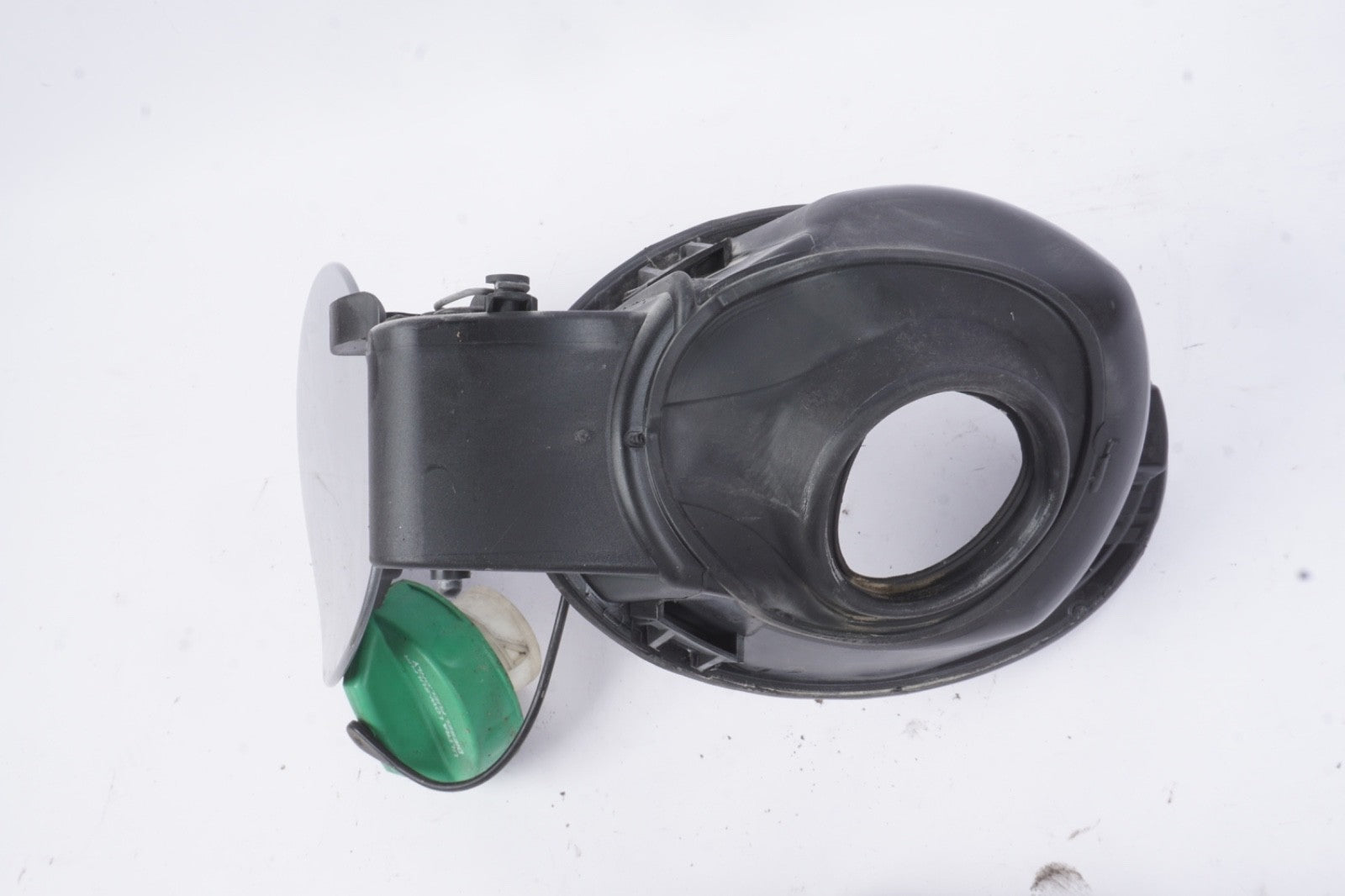 06-11 MERCEDES W164 ML320 Fuel Tank Filler Door Lid Cap DIESEL 1646300767 OEM