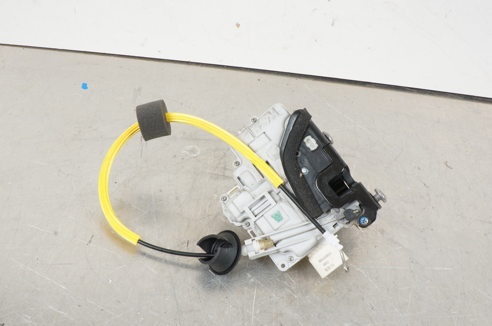 2005 - 2011 Audi C6 A6 S6 Rear Right Passenger Door Lock Latch Actuator