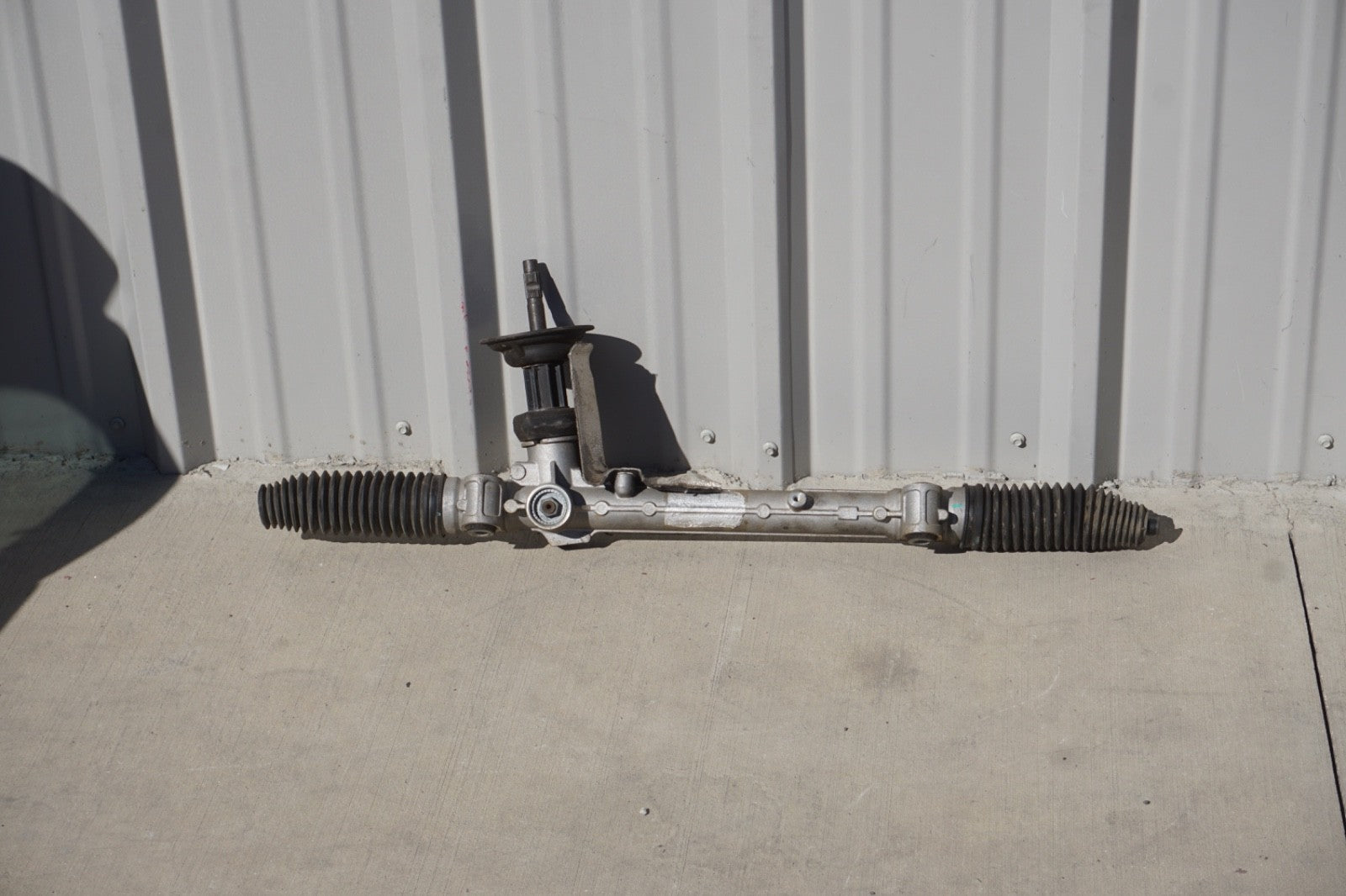 2016 - 2019 Jeep Renegade Steering Rack OEM