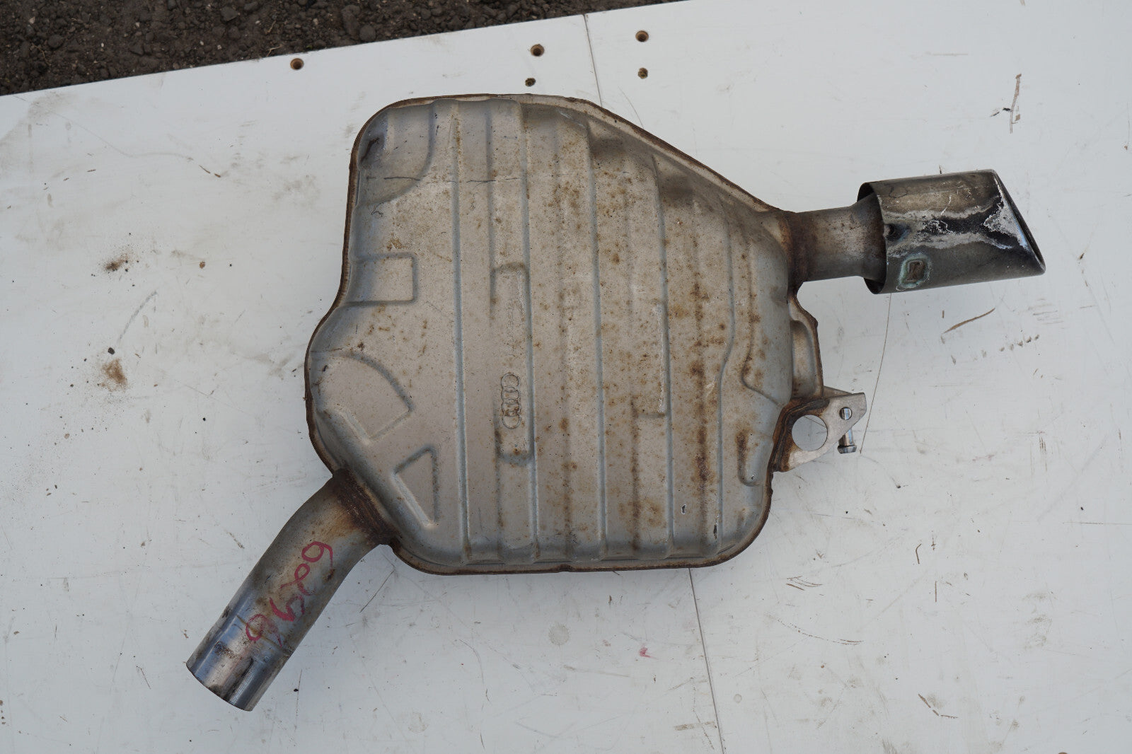 2011  2012 AUDI A8 L 4.2L REAR RIGHT PASSENGER SIDE EXHAUST MUFFLER OEM