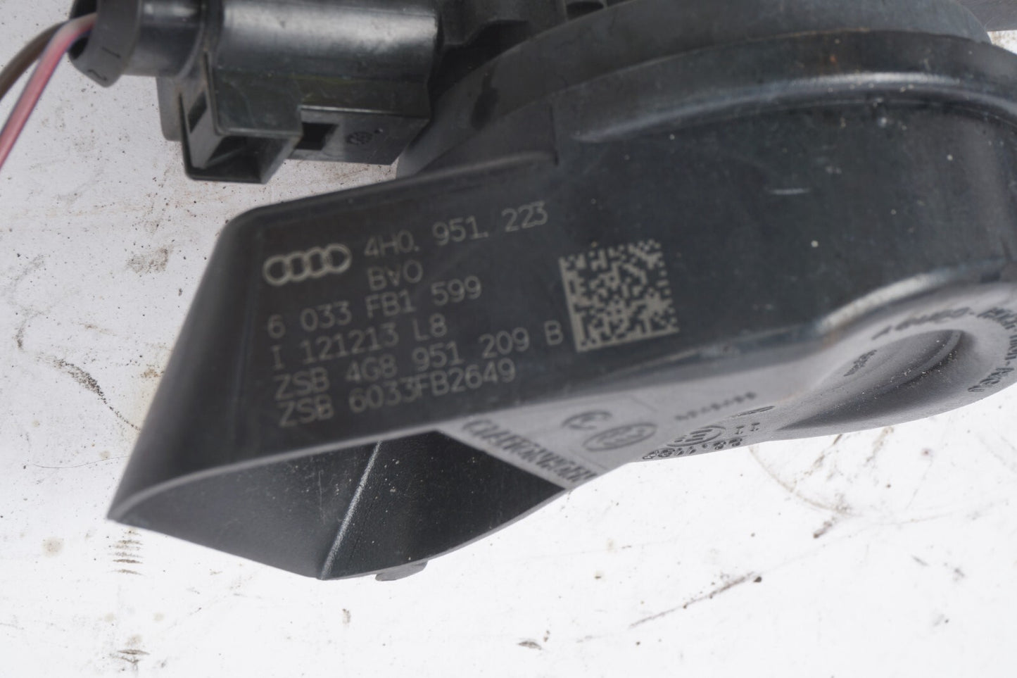 2012 - 2017 Audi A7 Horn Signal High & Low OEM