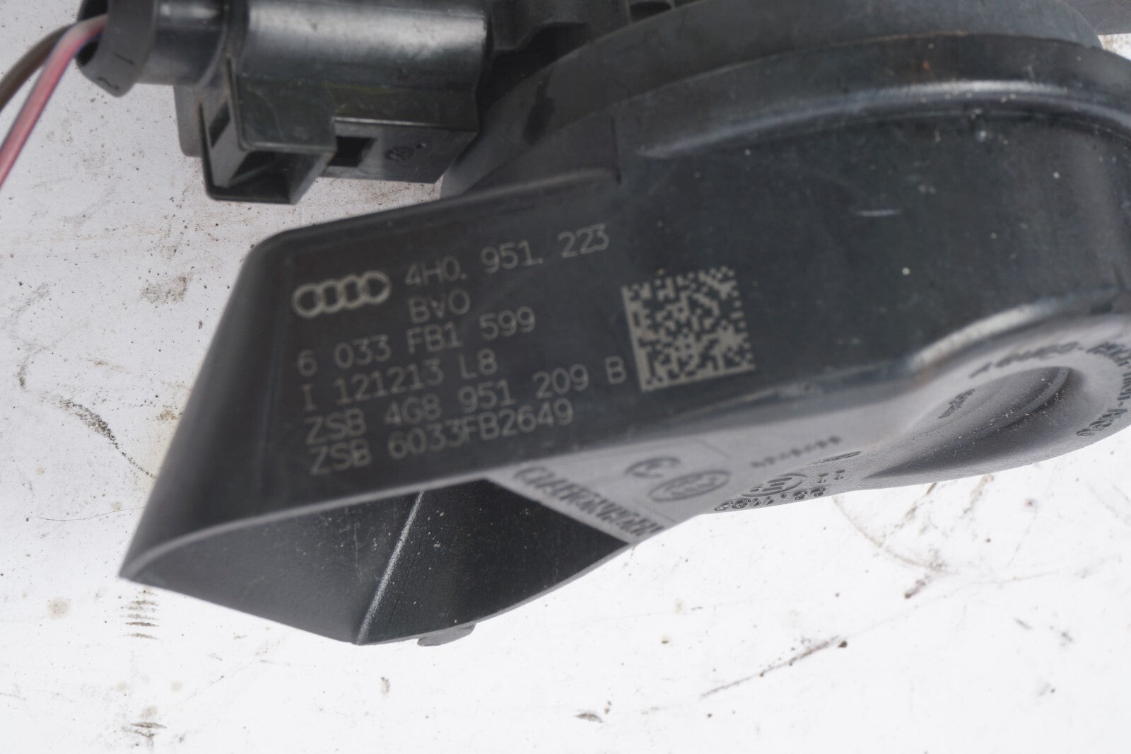 2012 - 2017 Audi A7 Horn Signal High & Low OEM