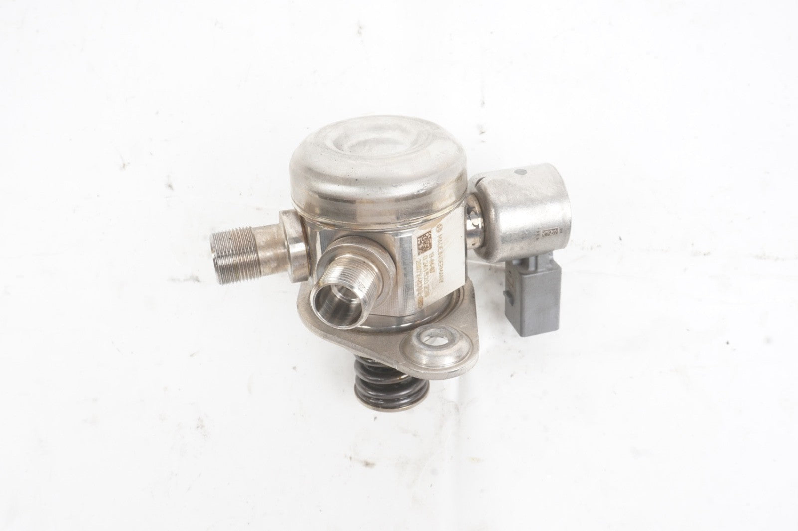 2013 Mercedes X166 GL550 E550 Left Driver Side High Pressure Fuel Pump OEM