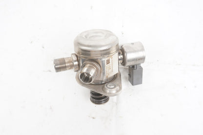 2013 Mercedes X166 GL550 E550 Left Driver Side High Pressure Fuel Pump OEM