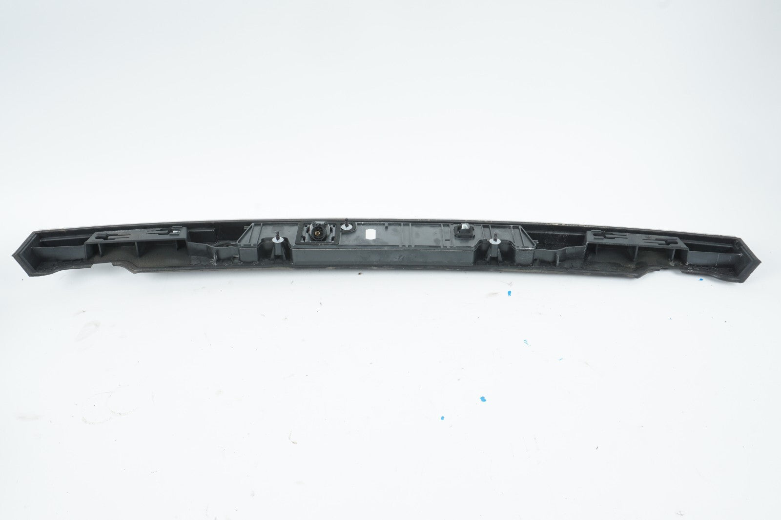 2009 - 2012 BMW 750Li TRUNK LID HANDLE W/ LICENSE PLATE LIGHT 7200035 OEM