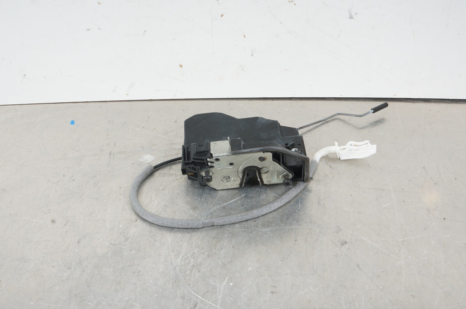 2005 - 2016 BMW Z4 E89 LEFT DRIVER SIDE DOOR LOCK LATCH ACTUATOR OEM