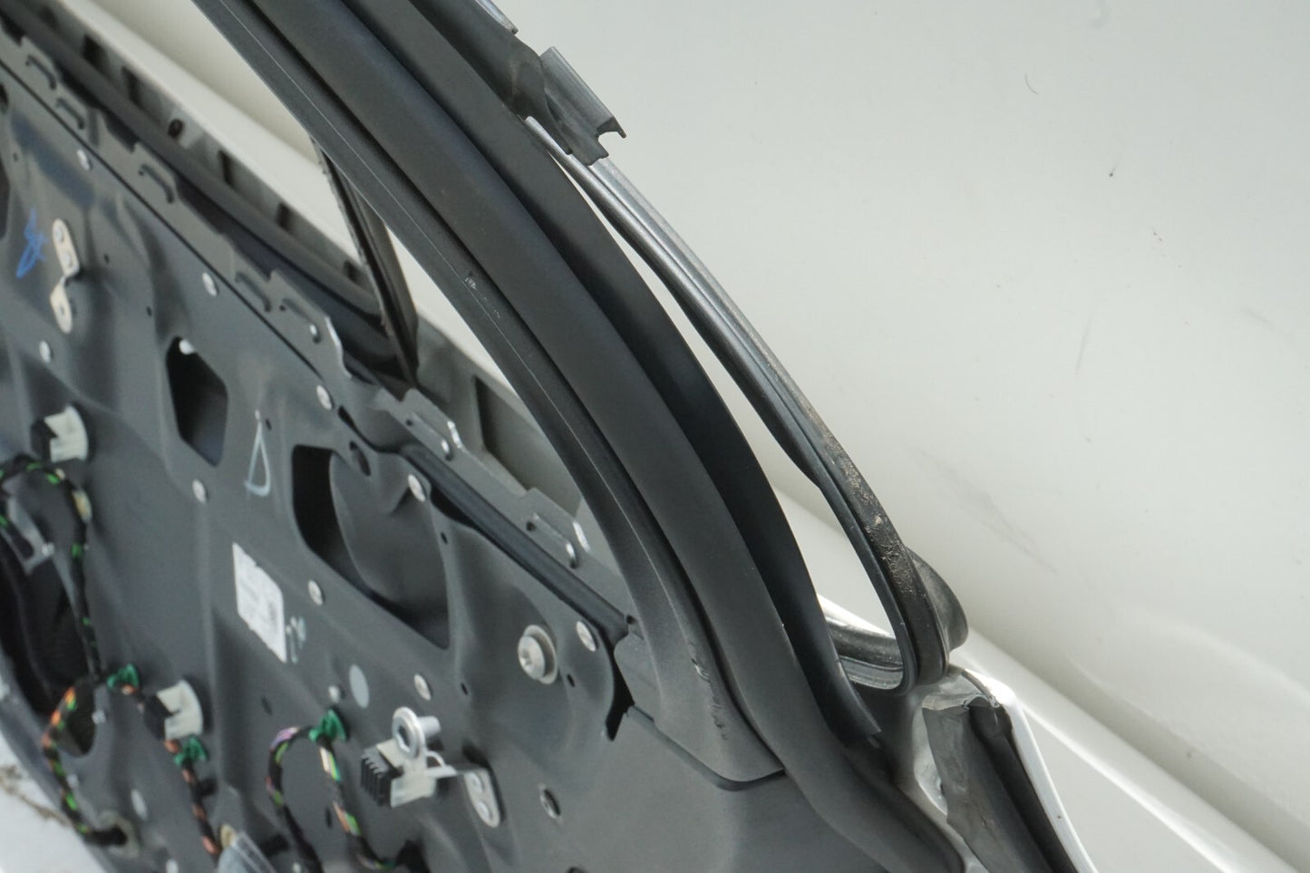 10 - 16 PORSCHE PANAMERA REAR RIGHT PASSENGER SIDE DOOR SHELL OEM