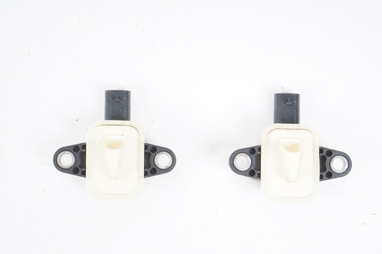 11-17 AUDI A8L SENSORS SET OF 2 4H0955557 OEM