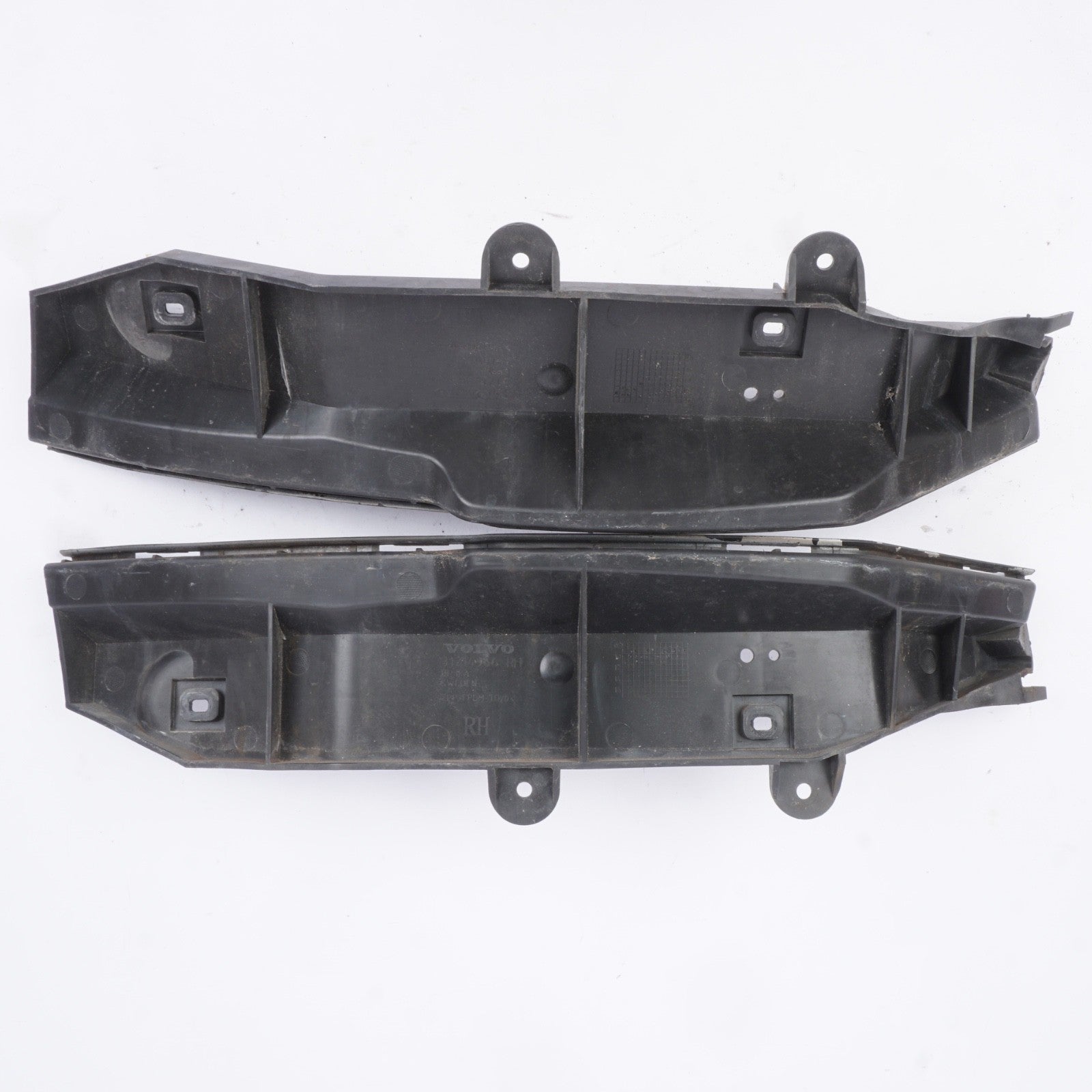 2006-2013 VOLVO C70 CONVERTIBLE LEFT RIGHT INNER BRACKET 31214965