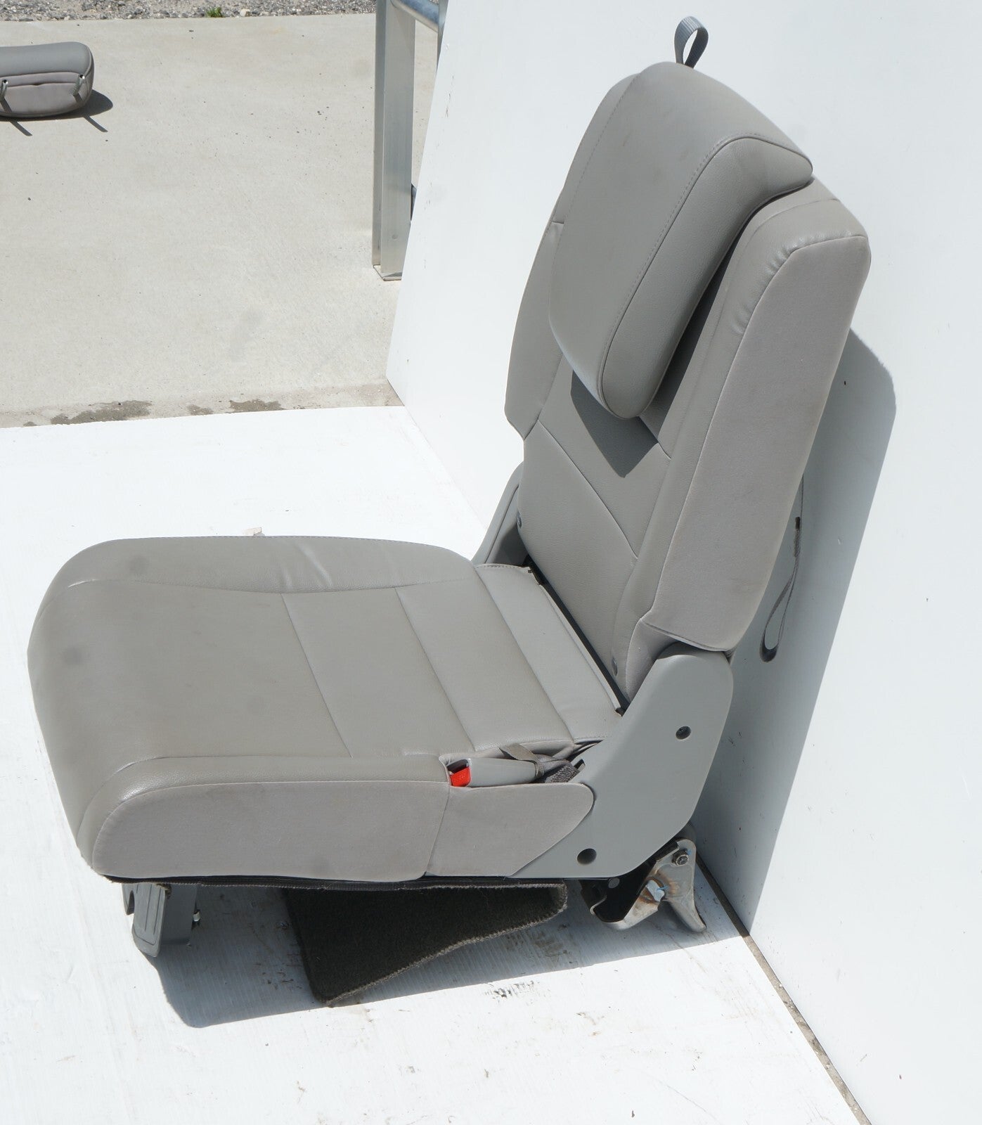 2011 - 2017 HONDA ODYSSEY 3RD ROW SEAT RIGHT PASSENGER SIDE OEM