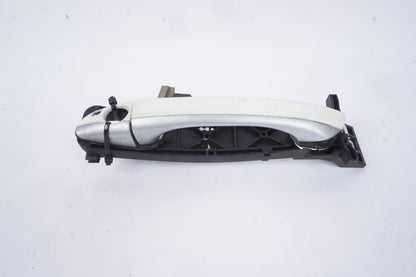 03-06 Mercedes R230 SL500 SL55 Exterior Door Handle Left Driver Side White OEM