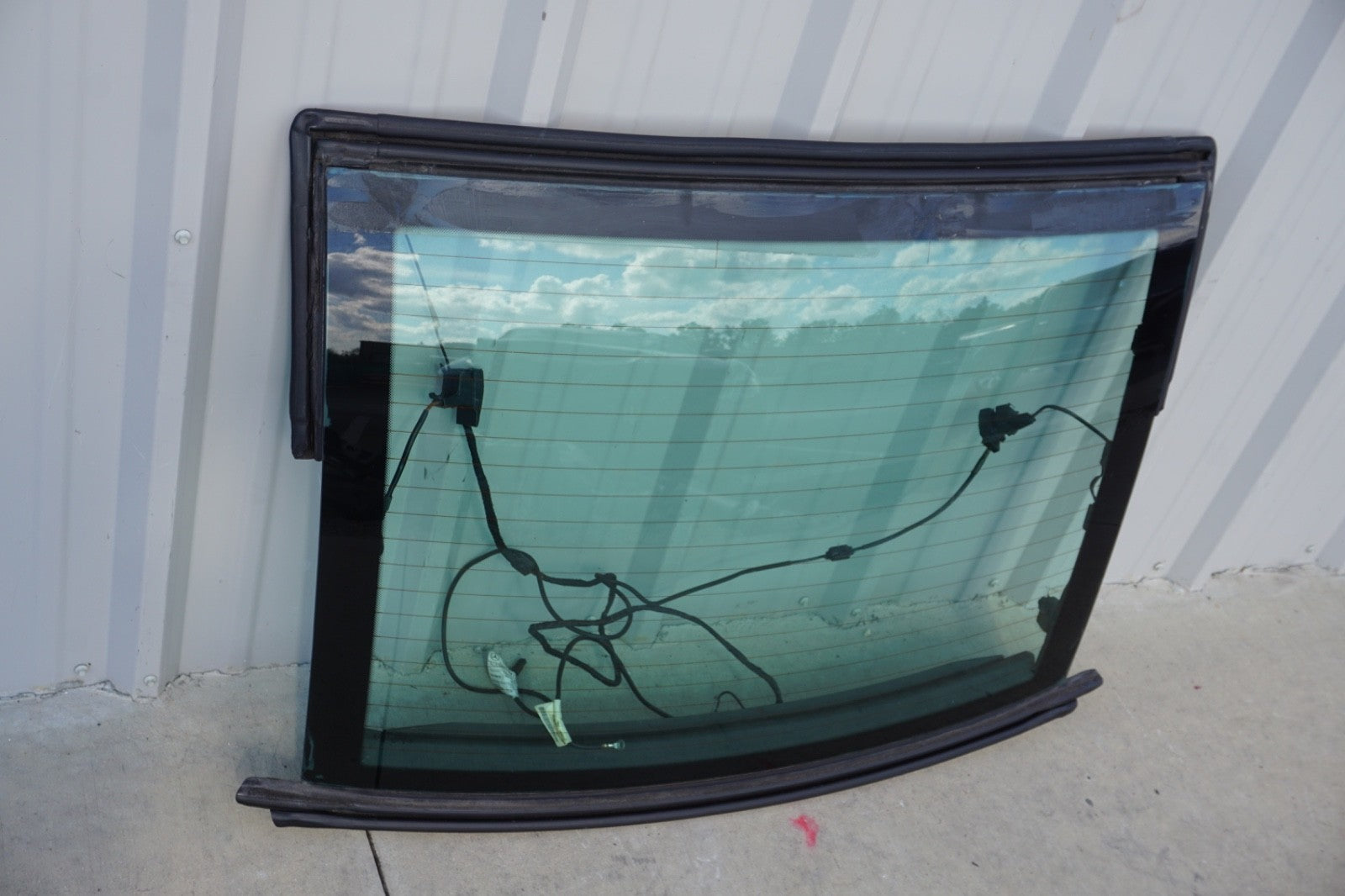 2003 - 2012 Mercedes R230 SL600 SL55 AMG Rear Back Windshield Glass Assembly