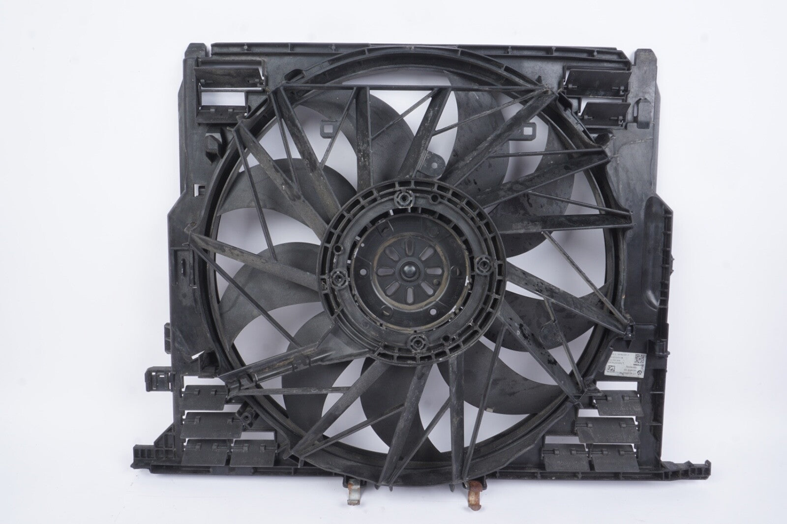 2009 - 2015 BMW 750 F01 650I F12 RADIATOR COOLING FAN OEM