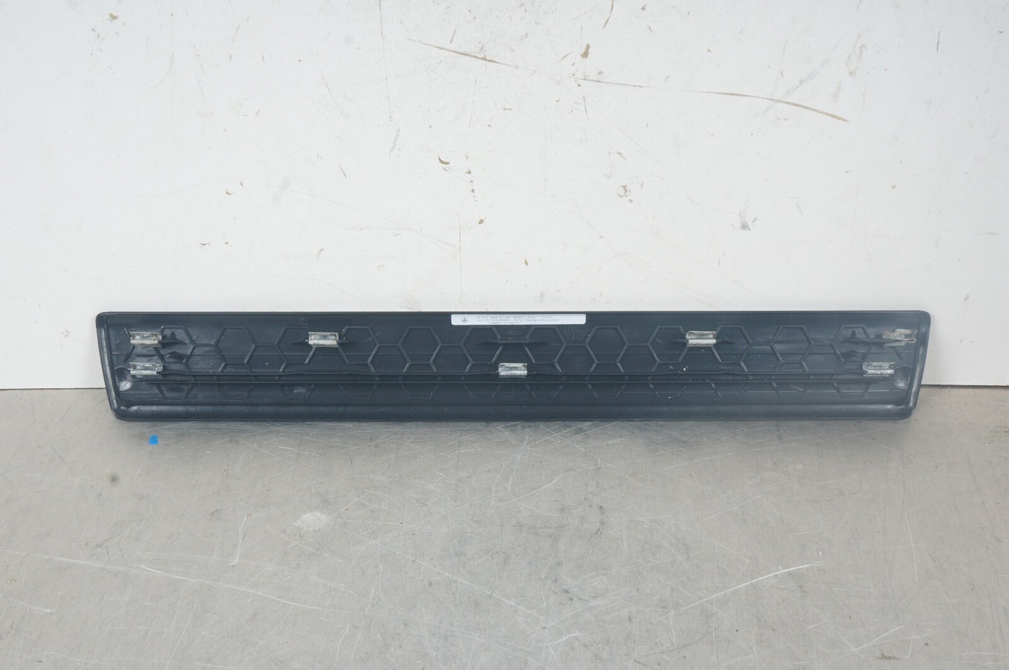 13-20 Mercedes SL400 SL450 SL550 Front RH or LH Door Inner Scuff Plate Black