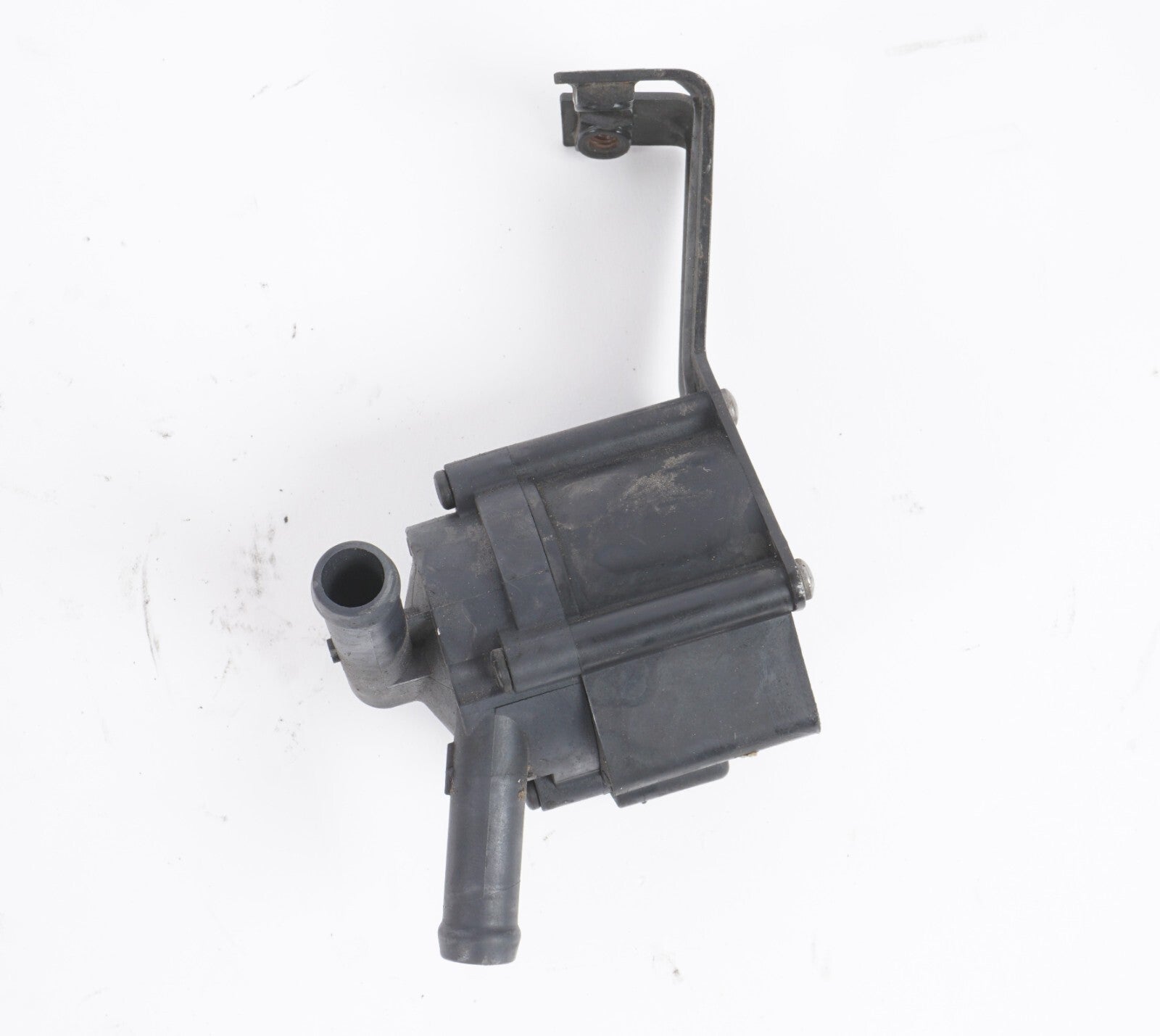 2010-2016 BMW 550I GT F07 AUXILIARY WATER PUMP 7629916 OEM
