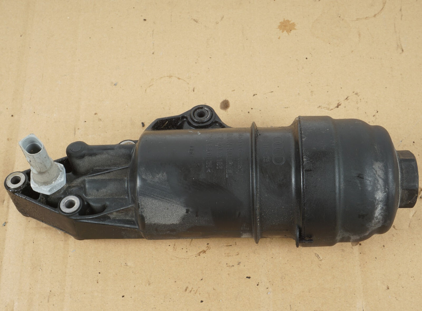 2012 - 2015 AUDI A7 3.0L ENGINE OIL FILTER HOUSING 06E115405C OEM