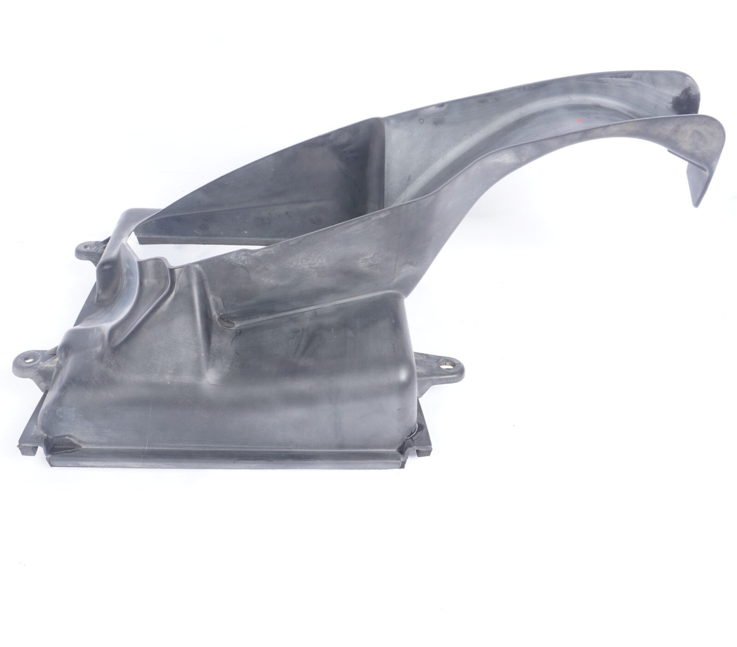 2014-2019 Maserati Ghibli Front Left Side Intercooler Duct Shroud 670004140  OEM