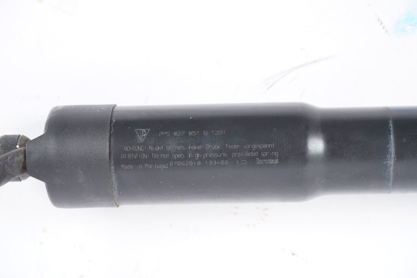 11-14 Porsche Cayenne 958 Trunk Hatch Strut Shock  Left & Right OEM