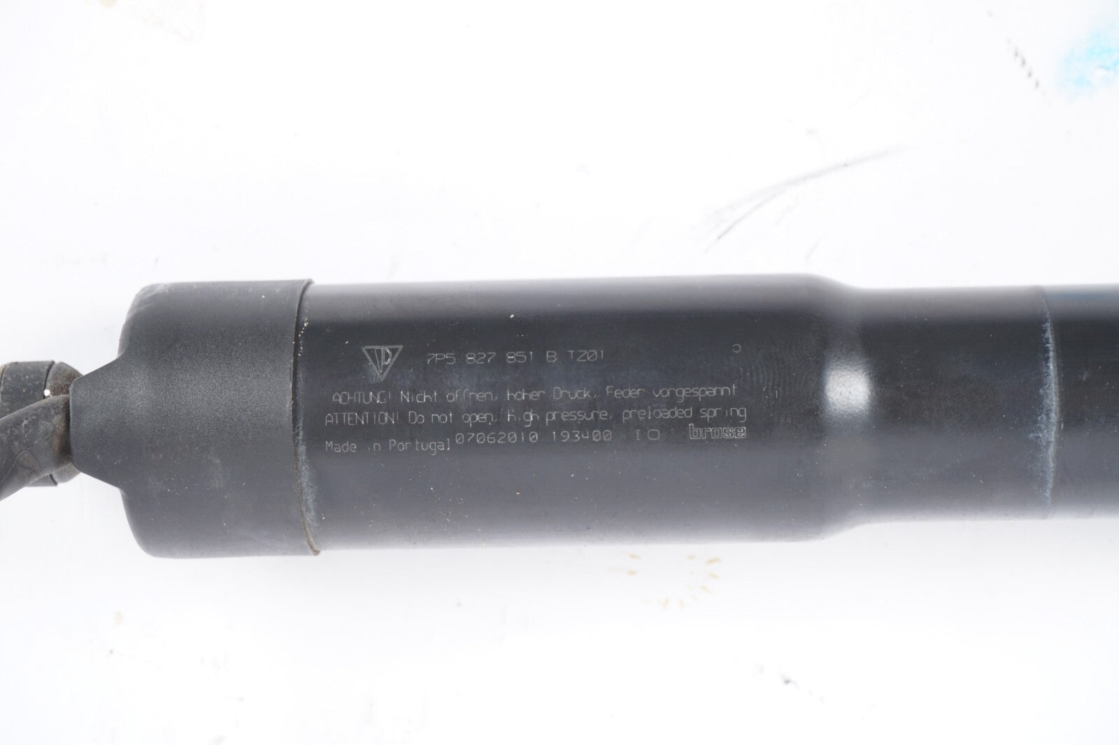 11-14 Porsche Cayenne 958 Trunk Hatch Strut Shock  Left & Right OEM