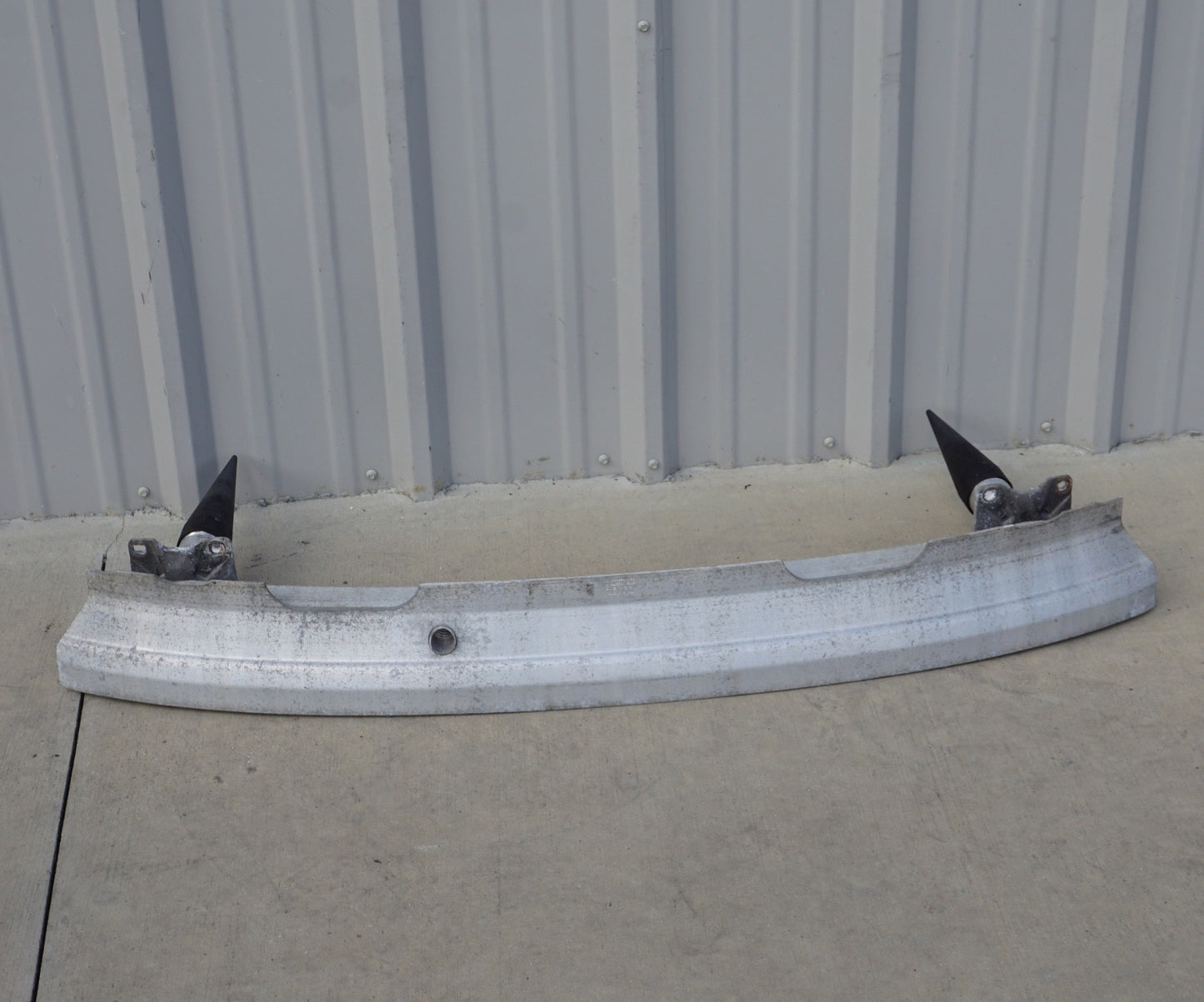 03-10 AUDI D3 A8 A8L S8 QUATTRO REAR BUMPER REINFORCEMENT IMPACT BAR OEM