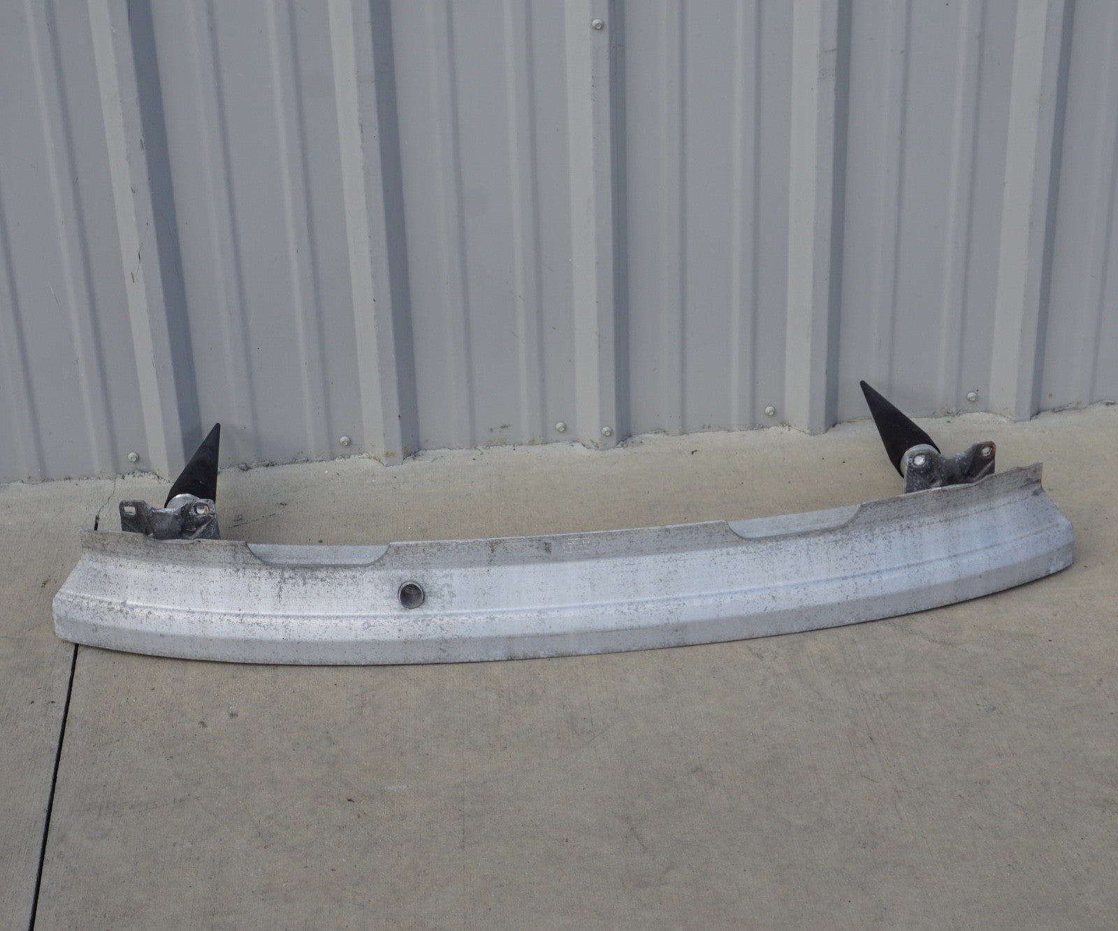 03-10 AUDI D3 A8 A8L S8 QUATTRO REAR BUMPER REINFORCEMENT IMPACT BAR OEM