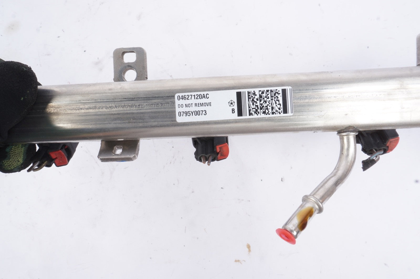 2016 - 2018 Fiat 500X 2.4L Engine Fuel Rail Injector with Injectors OEM