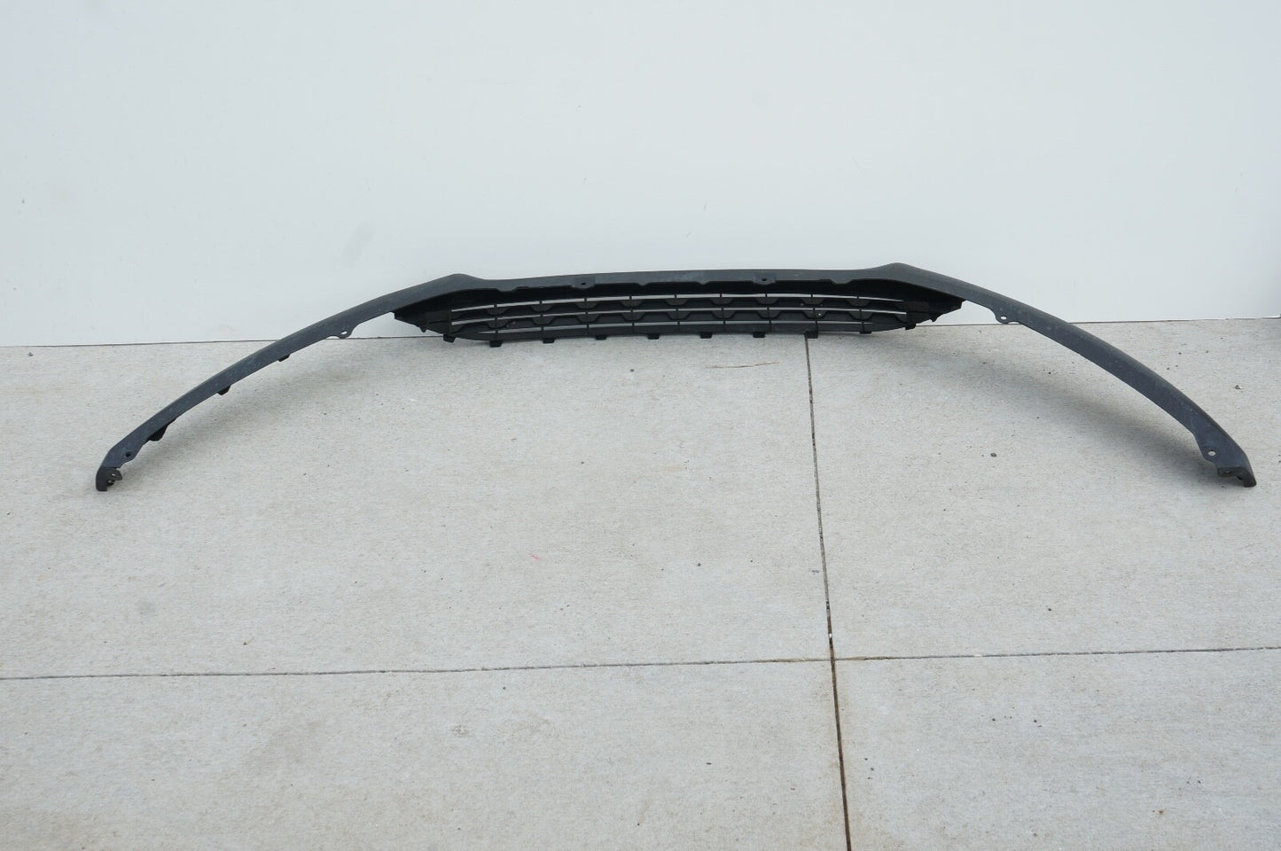 2015-2017 FORD FOCUS FRONT BUMPER LOWER COVER VALANCE PANEL GRILL OEM