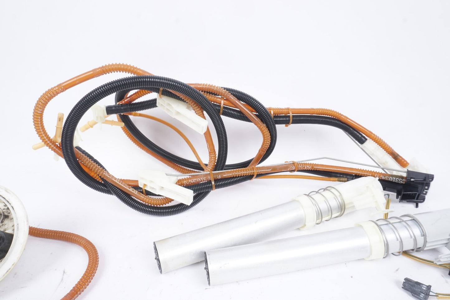 04-10 AUDI A8 A8L 4.2L Left & Right Fuel Pump & Sending & Module & Hoses Set